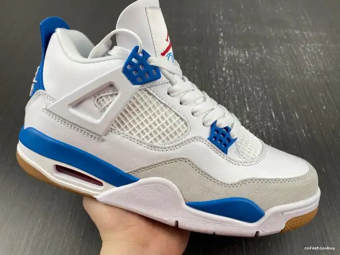 DR5415-104 Retro Jordan SB 4 0704